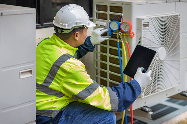 Professional Emergency Hvac technician working in Bayonne, NJ